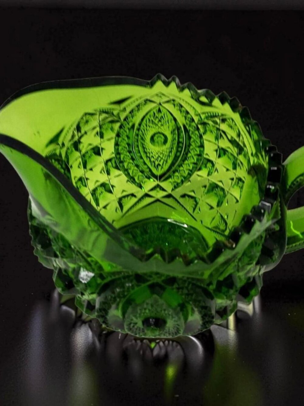 vintage 1960's-1970's indiana pressed glass green beautifully decorated creamer - Picture 4 of 12